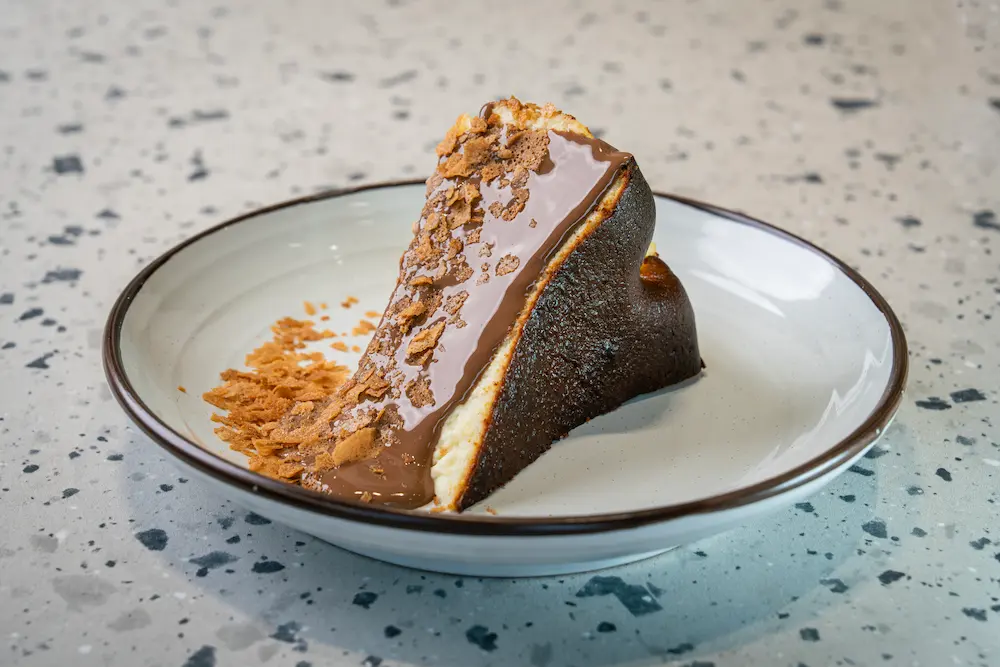 San Sebastian Cheesecake (D/G)